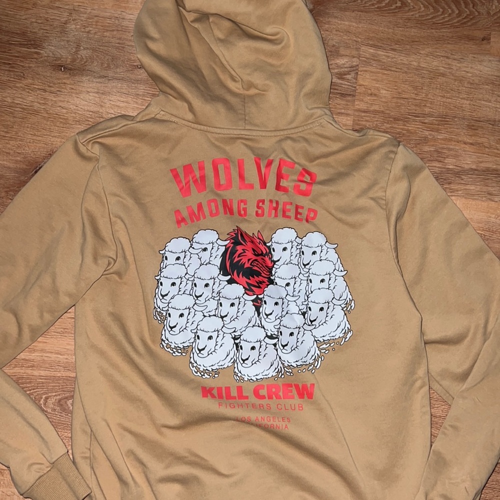 Kill crew hoodie color sand, size medium.
